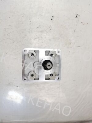 Hydraulische Getriebepumpe Getriebepumpen für schwere Maschinen Lenk- und Antriebsmaschinen Ölpumpe Teilenummer 704-56-11101 Aluminiumlegierung