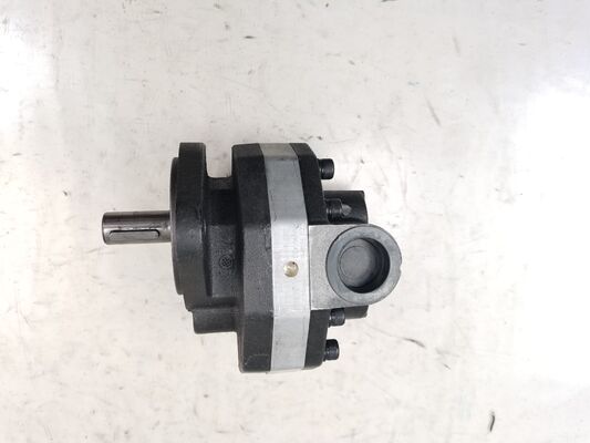 Anpassbare Kawasaki-Hydraulik-Zahnradpumpe FC18L mit flacher Keilwelle, Industrie-Getriebeölpumpe, Radlader-Ersatz für Grader-Ausrüstung