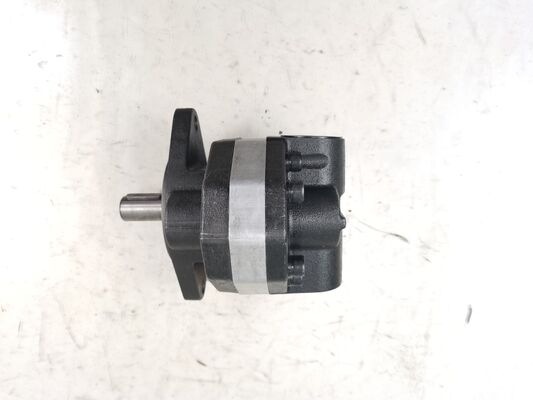 Anpassbare Kawasaki-Hydraulik-Zahnradpumpe FC18L mit flacher Keilwelle, Industrie-Getriebeölpumpe, Radlader-Ersatz für Grader-Ausrüstung