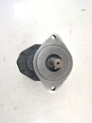 Anpassbare Kawasaki-Hydraulik-Zahnradpumpe FC18L mit flacher Keilwelle, Industrie-Getriebeölpumpe, Radlader-Ersatz für Grader-Ausrüstung