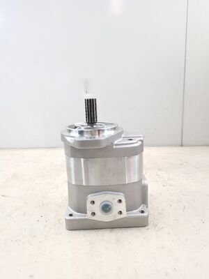 Passen Sie die Hydraulikpumpe 705-11-33210 der ersten Stufe von Komatsu aus Gusseisen und Aluminiumlegierung an. Zahnradpumpe für Baumaschinen OEM ODM ein Jahr Garantie