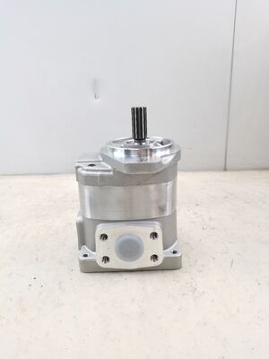 Passen Sie die Hydraulikpumpe 705-11-33210 der ersten Stufe von Komatsu aus Gusseisen und Aluminiumlegierung an. Zahnradpumpe für Baumaschinen OEM ODM ein Jahr Garantie
