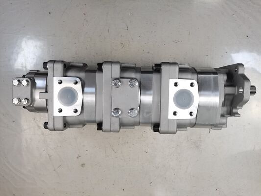Komatsu Zahnradpumpe 4-stufige Hydraulikpumpe SAR3-71+32+32+20 Gusseisen Aluminiumlegierungsmaterialien Hochdruckpumpe Hydraulikteile für Lader Ein Jahr Garantie